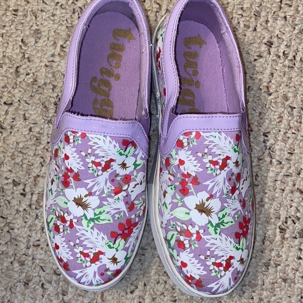 Size 9w Twiggy London Sneakers Slip On Shoes Padded Foot Bed Floral  G4